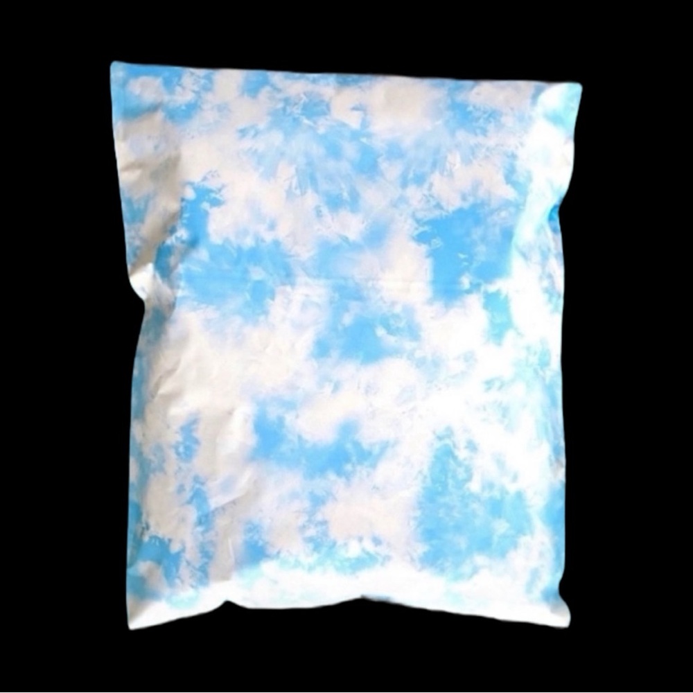 25 14X17 Poly Mailers Cloud Tye Dye ,Shipping Envelopes PRICE IS FIRM - Picture 4 of 11